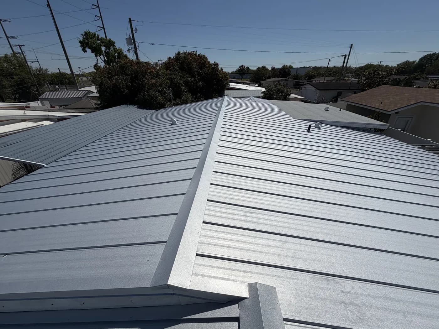 Standing-seam metal roof
